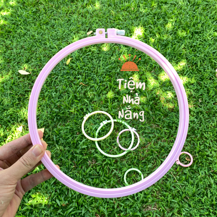 Khung Thêu Nhựa Nhiều Màu Sắc/ Khung Thêu Nhựa chắc chắn